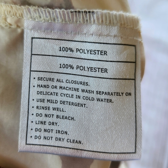 Ariat 1/4 Zip Rain Jacket Windbreaker Cream Rein Tack Pattern | Women's Size S - Picture 8 of 9